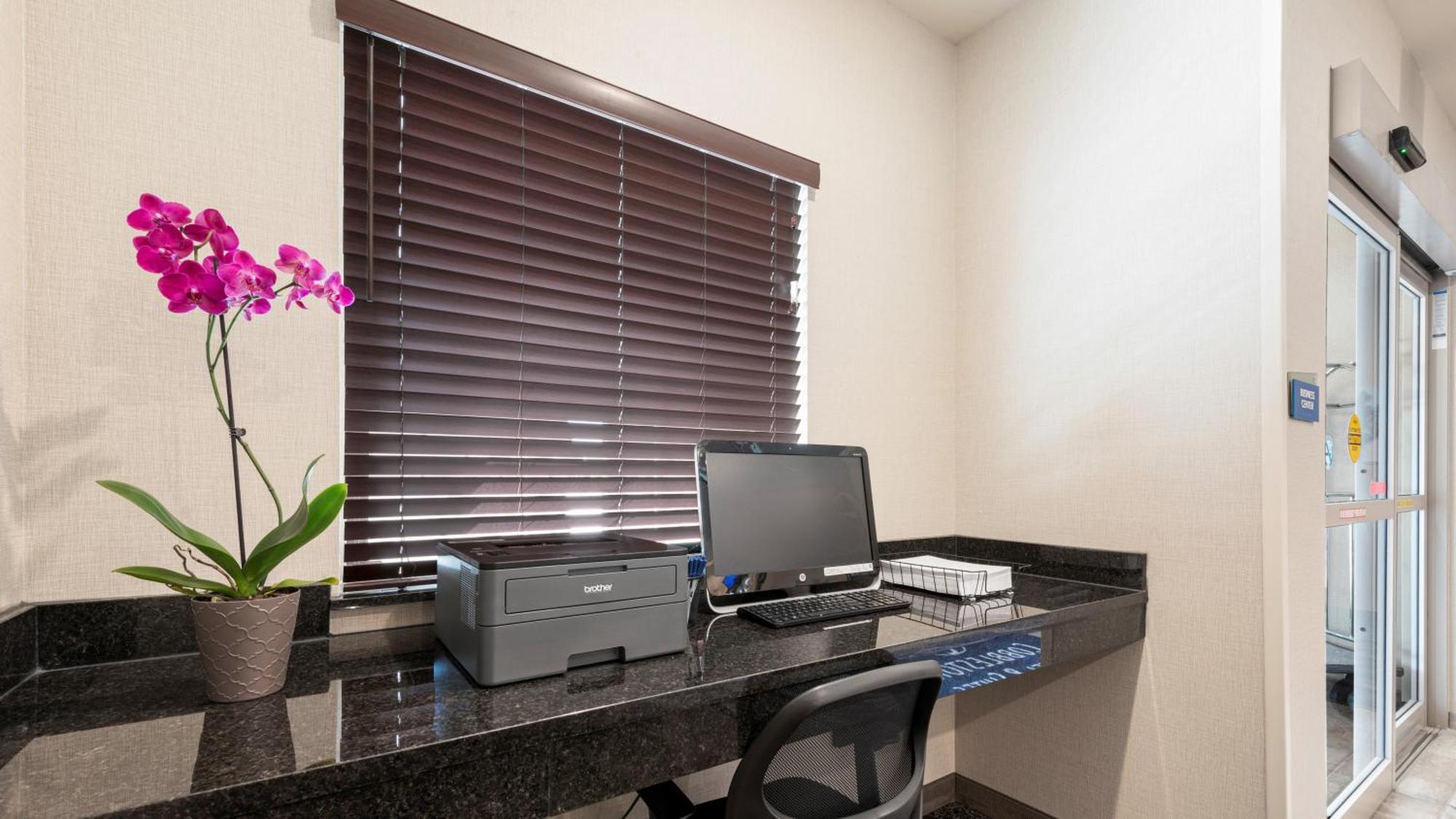 Cobblestone Hotel & Suites - Bellefontaine מראה חיצוני תמונה