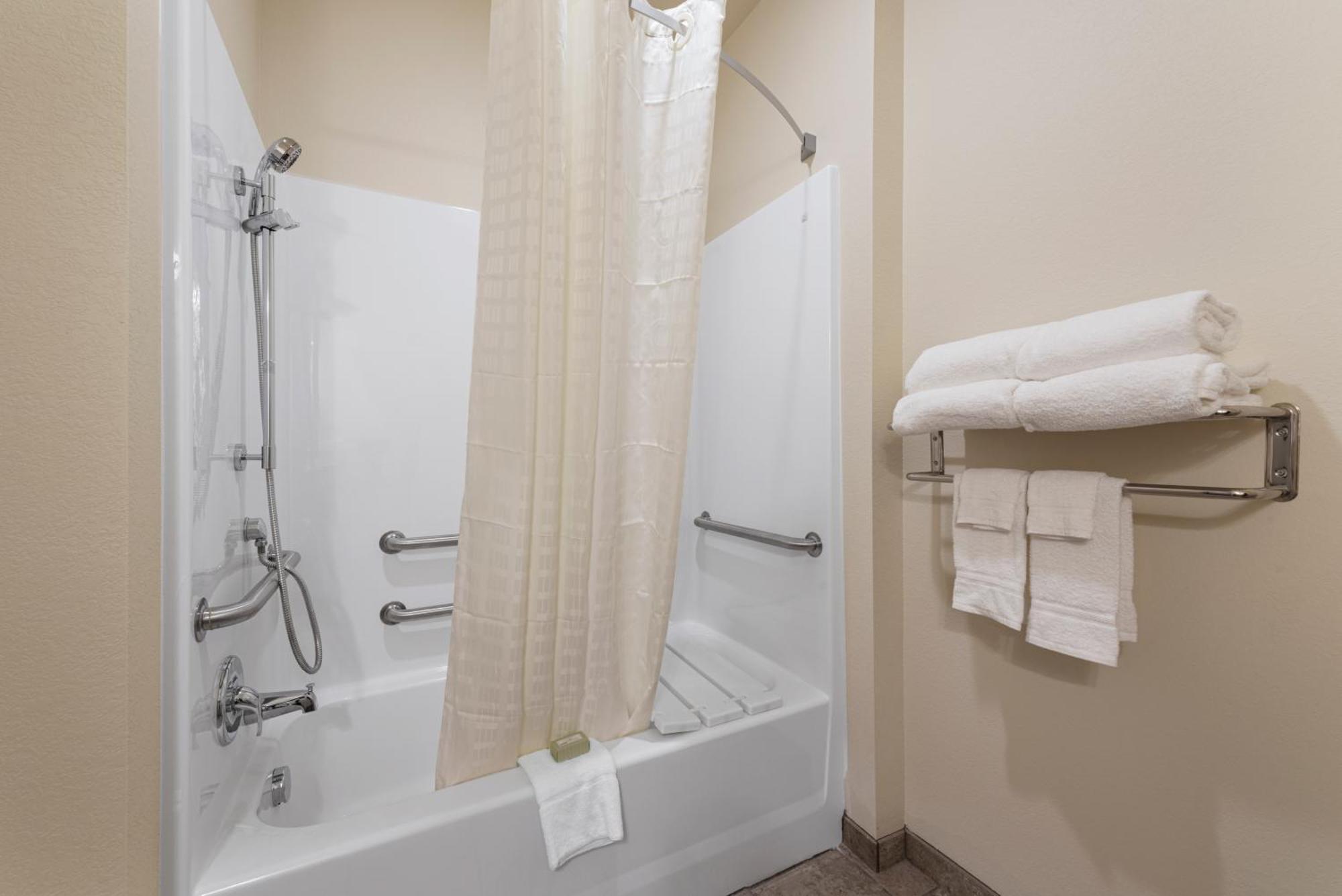 Cobblestone Hotel & Suites - Bellefontaine מראה חיצוני תמונה
